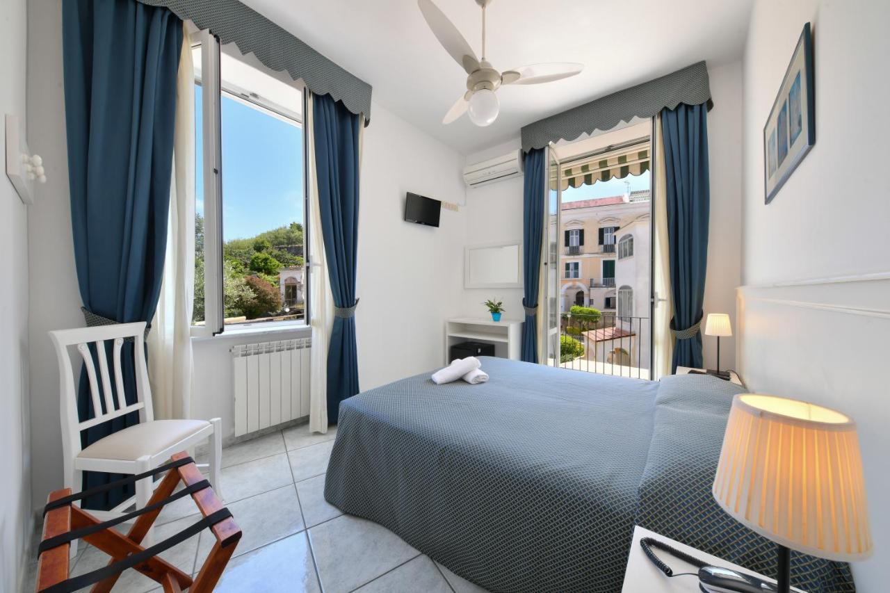 Hotel Noris Ίσκια Εξωτερικό φωτογραφία