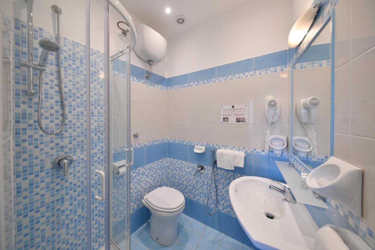 Hotel Noris Ίσκια Εξωτερικό φωτογραφία