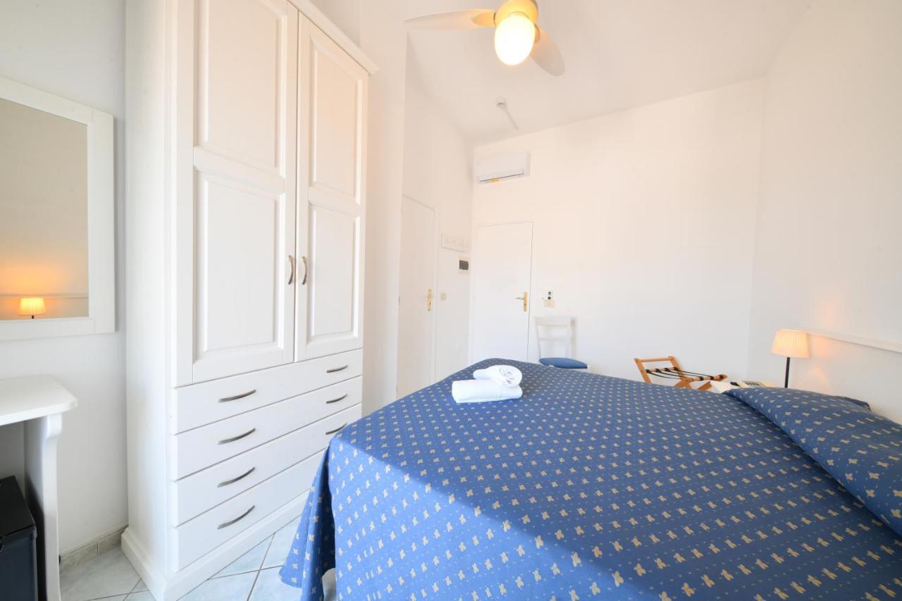 Hotel Noris Ίσκια Εξωτερικό φωτογραφία