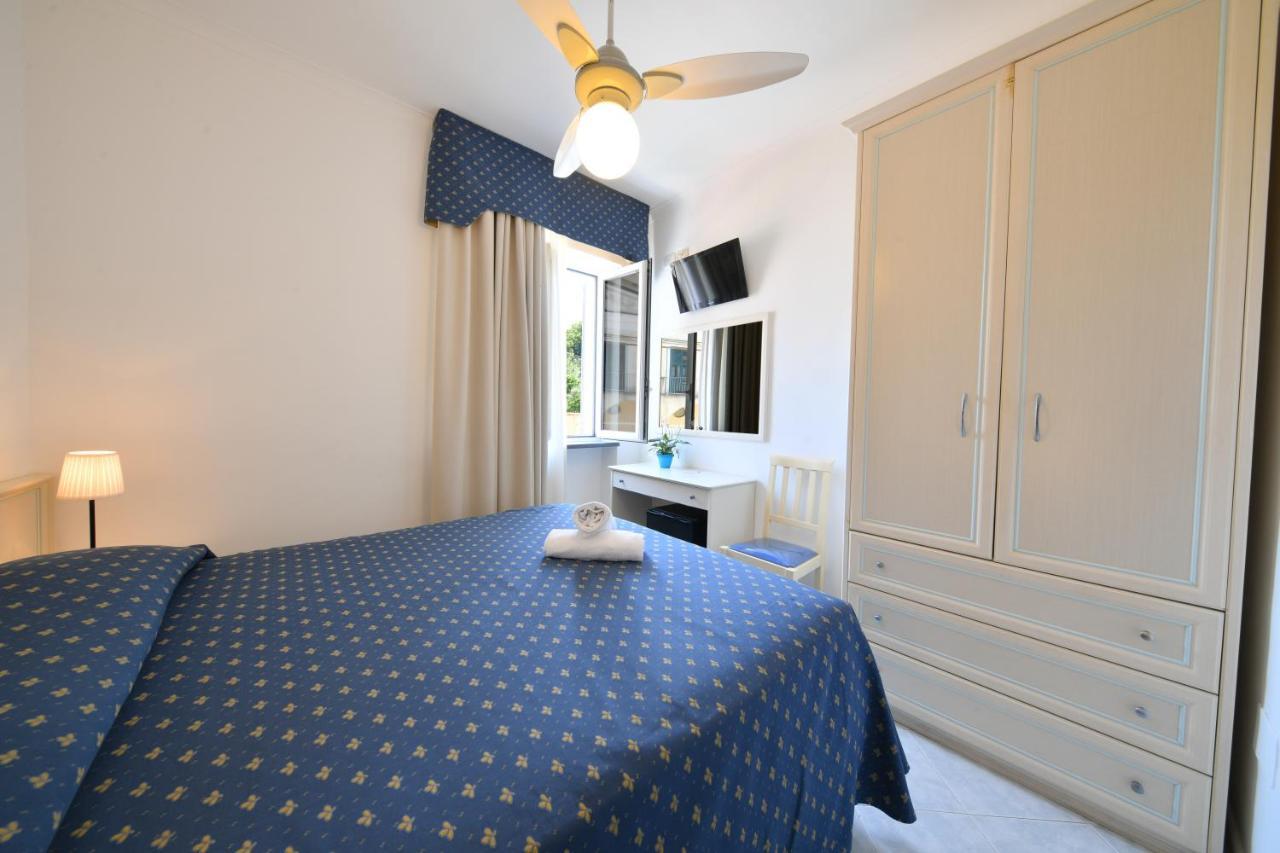 Hotel Noris Ίσκια Εξωτερικό φωτογραφία