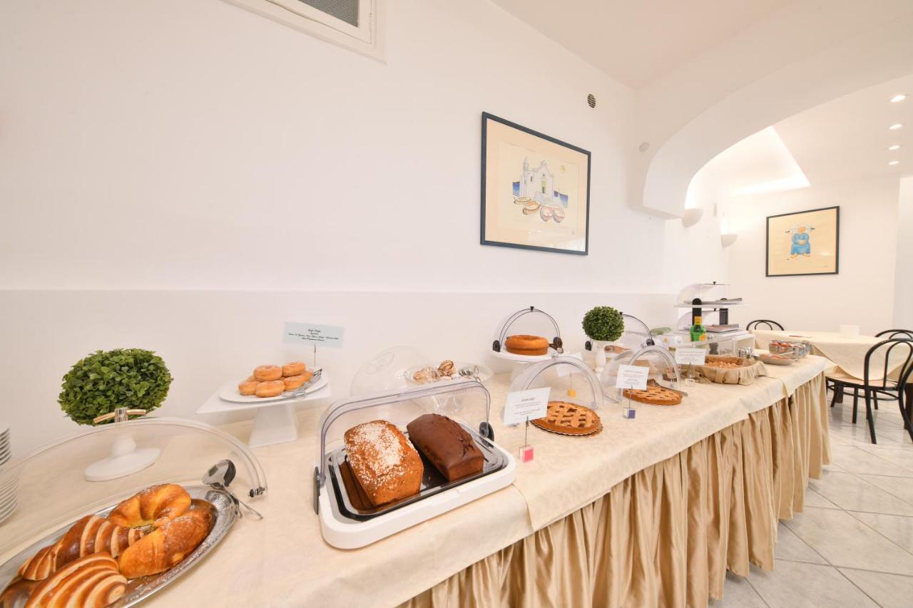 Hotel Noris Ίσκια Εξωτερικό φωτογραφία